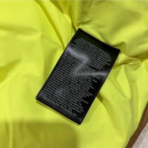 The North Face | 92 Low-Fi Hi-Tek Nuptse S Limited Edition (S) - Picture 8 of 13